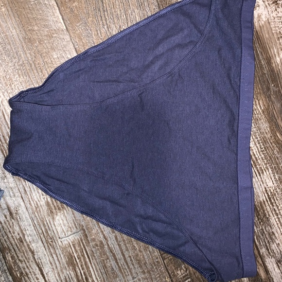 Victoria panties new never worn - Picture 2 of 3